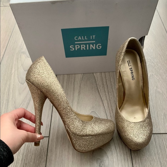 BNIB Call It Spring Dajani Sparkle Gold Pump Heels Sz 6 - Picture 4 of 7